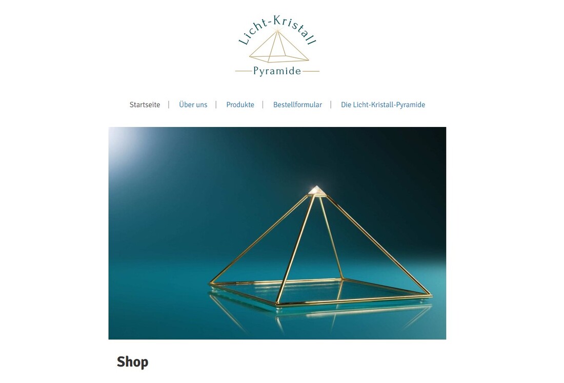 Onlineshop Licht Kristall Pyramide. Kraftplatz voller Energie kaufen